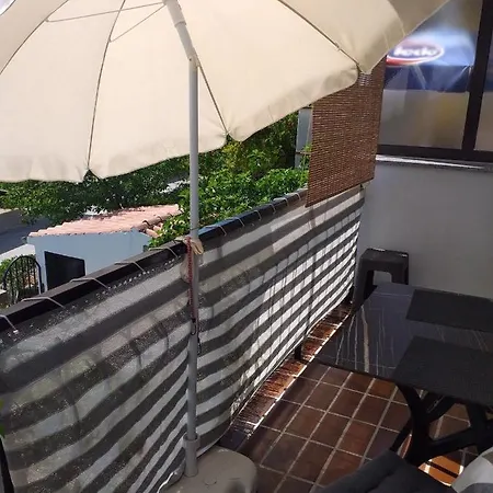 Luxury Sonja פורץ