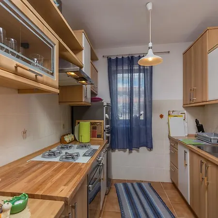 Luxury Sonja פורץ