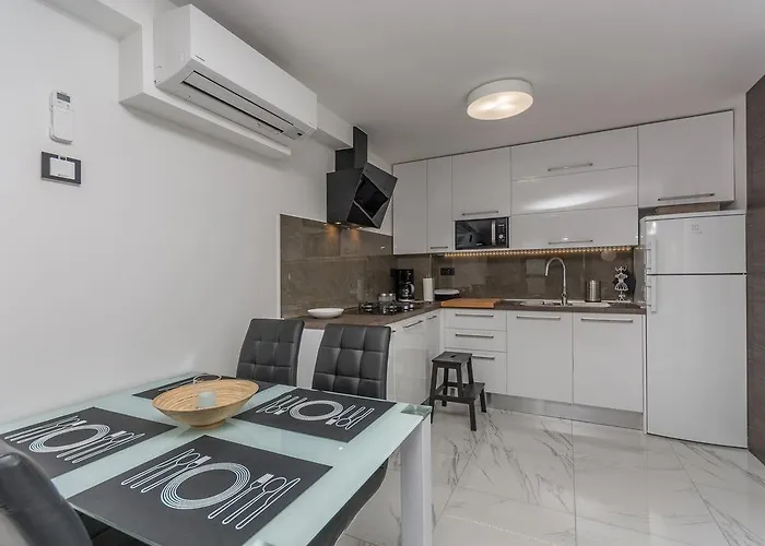 Luxury Sonja * 波雷奇